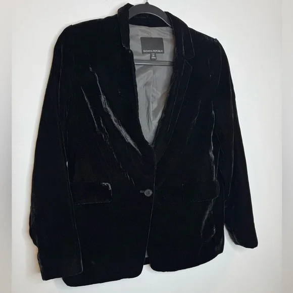 Banana Republic Black Velvet classic Blazer size 2 office holiday festive - Picture 3 of 8